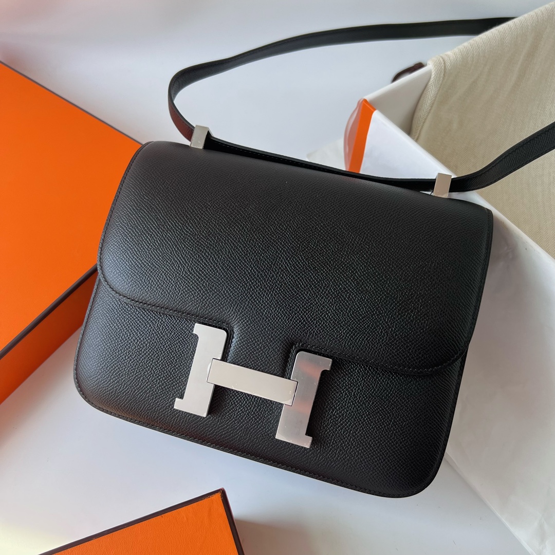 Hermes Constance 24cm Shoulder Bag In Black Epsom Leather